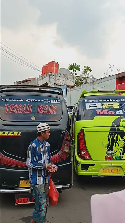 Elf Jurusan Malangbong / Ciamis Stasiun Bandung Hall