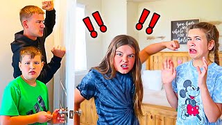 FIGHTING WITH THE DOOR LOCKED to see how my family reacts!! | JKREW