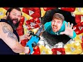 1000 YouTubers vs Worlds Strongest Man!