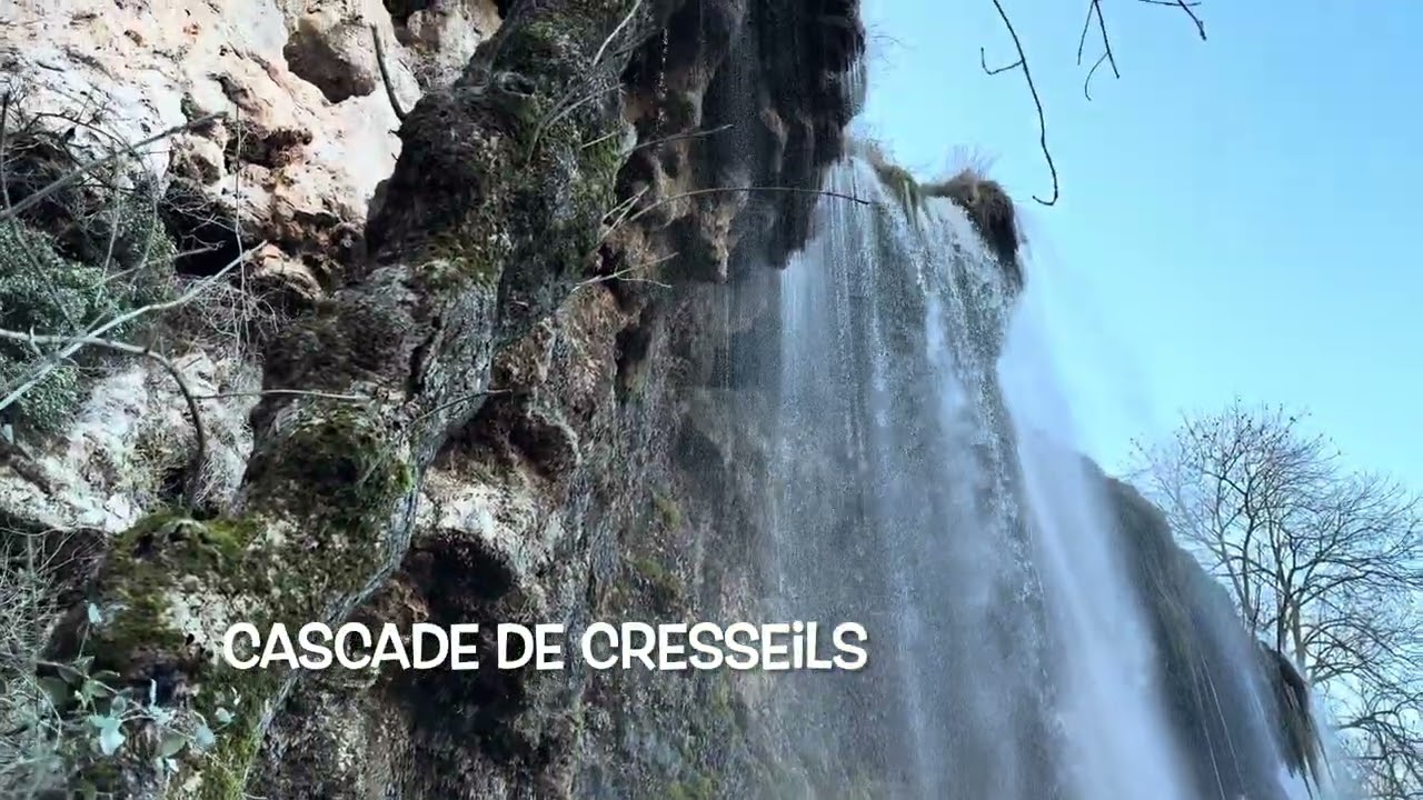 Le larzac cave battarde proche de la cascade de Cresseils 