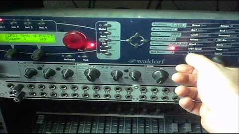 Waldorf Micro Q: wavetable + comb filter