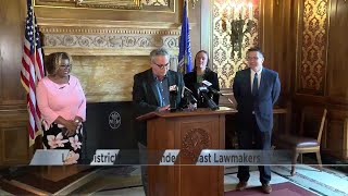 Large District Superintendents Blast Lawmakers