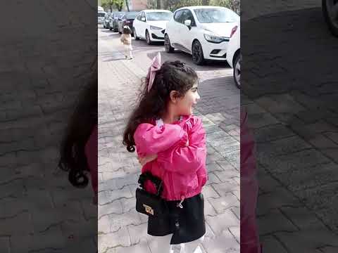 انا احبكم بس انتو تحبوني مدري أماني لوجين Comedy Funny Hi Hidaya Cute Cutebaby