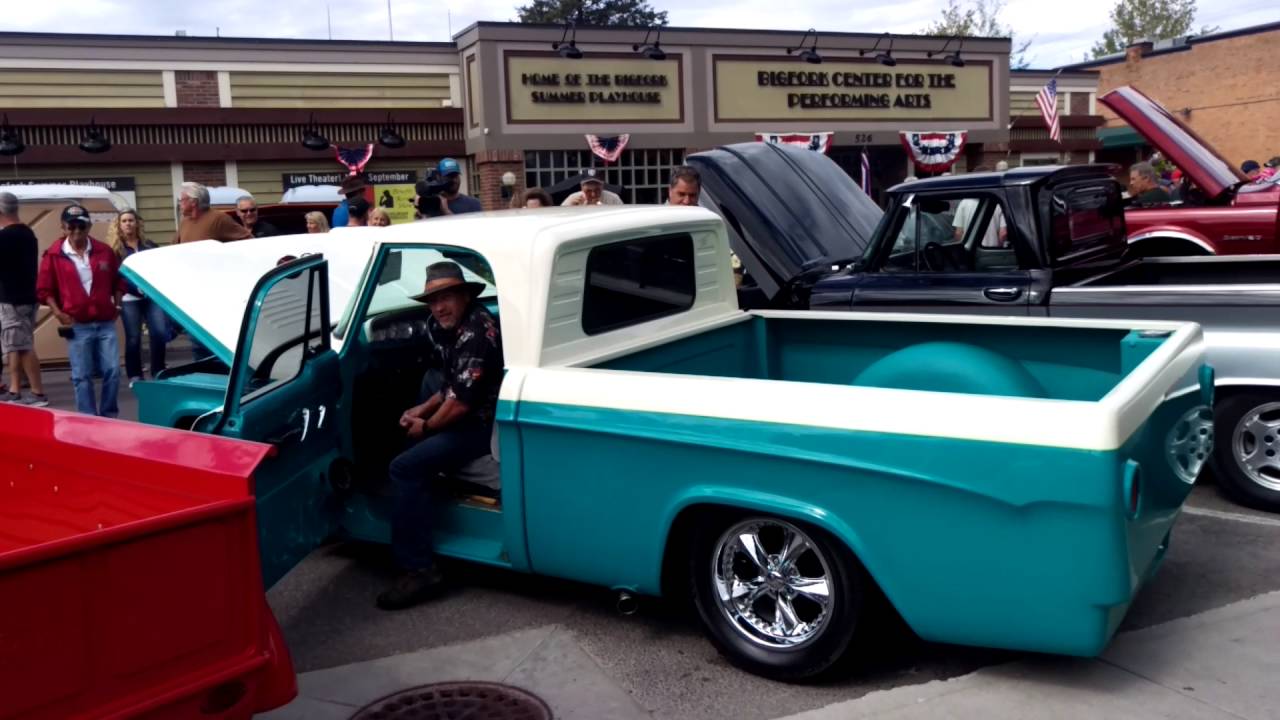 Terry and Pam's 1963 Dodge D100