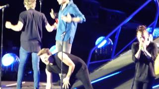 HD - One Direction - You and I (LARRY focused live) FZ72 @ Wien, Vienna,  Austria OTRA 2015