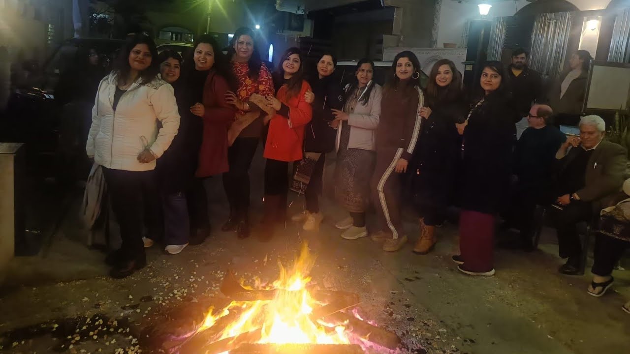 Lohri Night in BU Block, Pitampura – Delhi’s Winter Bonfire Festival 🎶🔥