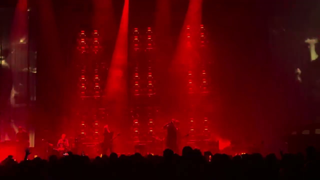 Nine Inch Nails - Burn LIVE 4K Chicago night 2 Aug 20, 2025 United Center Peel It Back Tour