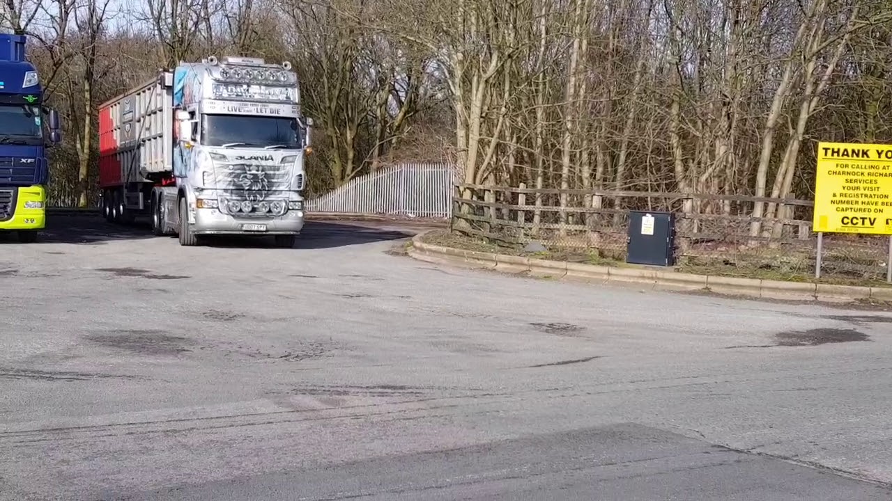 J Davidson Scania V8  Live And Let Die