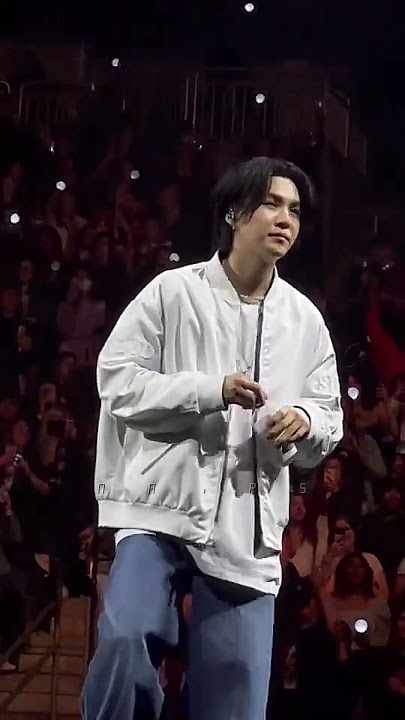 Barking For yoongi 🤫🫢  #suga #agustd #bts #btsedits #yoongiconcert #dday #yoongiedits