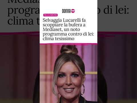 Video Selvaggia Lucarelli fa scoppiare la bufera a Mediaset, un noto programma contro di lei: clima teso