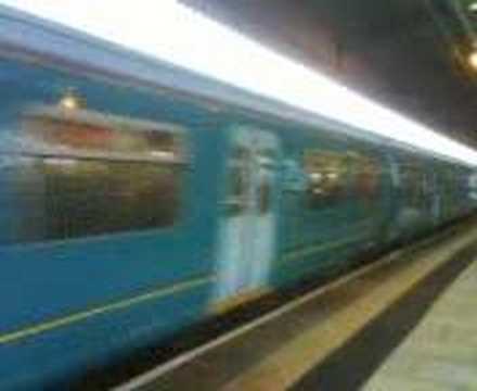 Class 143/150/158 6 car DMU combo at Westbury