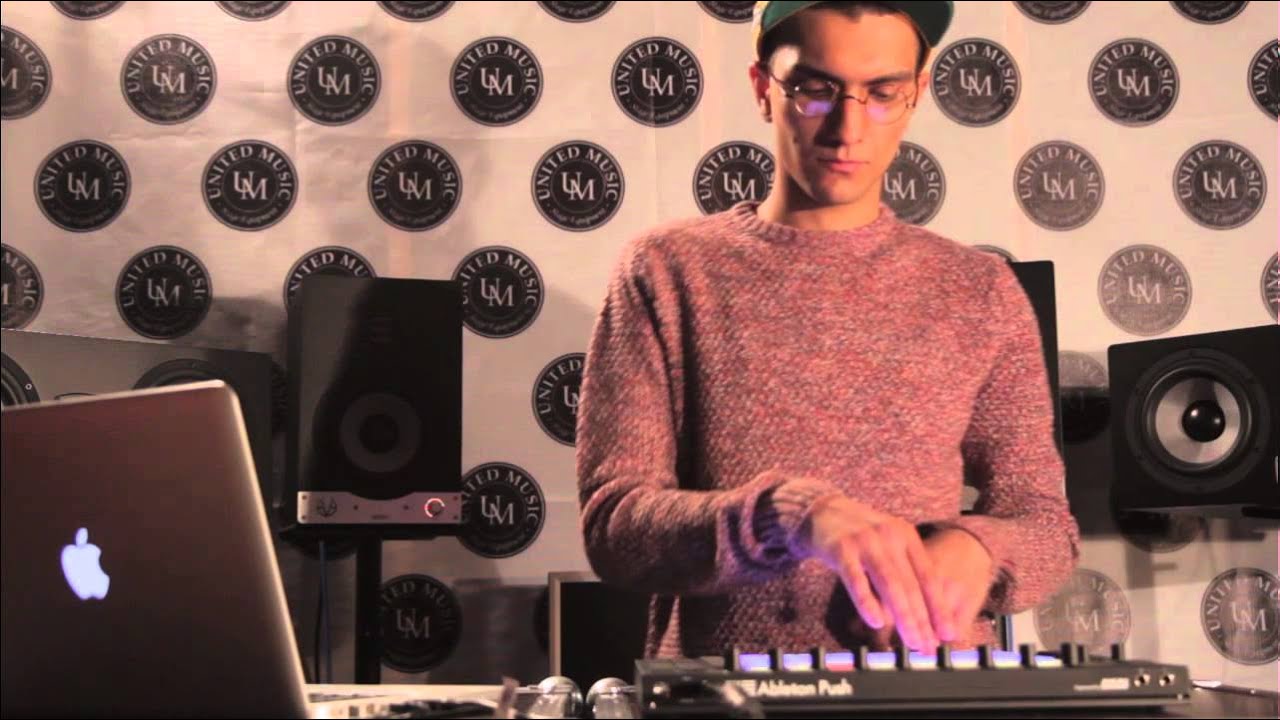 Yashar Gasanov creating a hip-hop and electro track live on Ableton Push