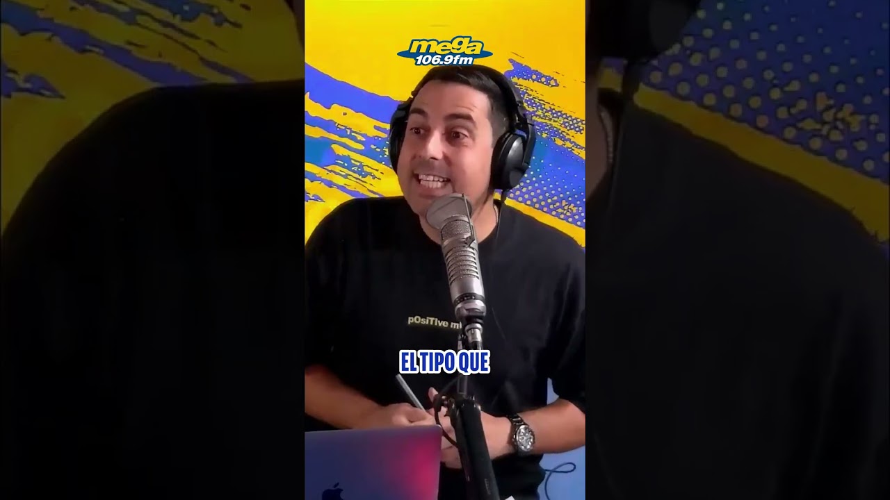 ¡Piloto APUÑALADO logra abrir puerta y pide AYUDA en pleno VUELO! #shorts