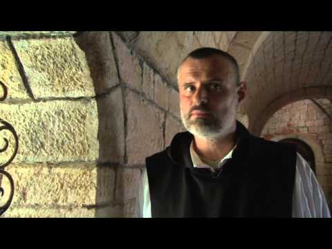 Vidéo: Quel homme a établi une règle pour la vie monastique ?