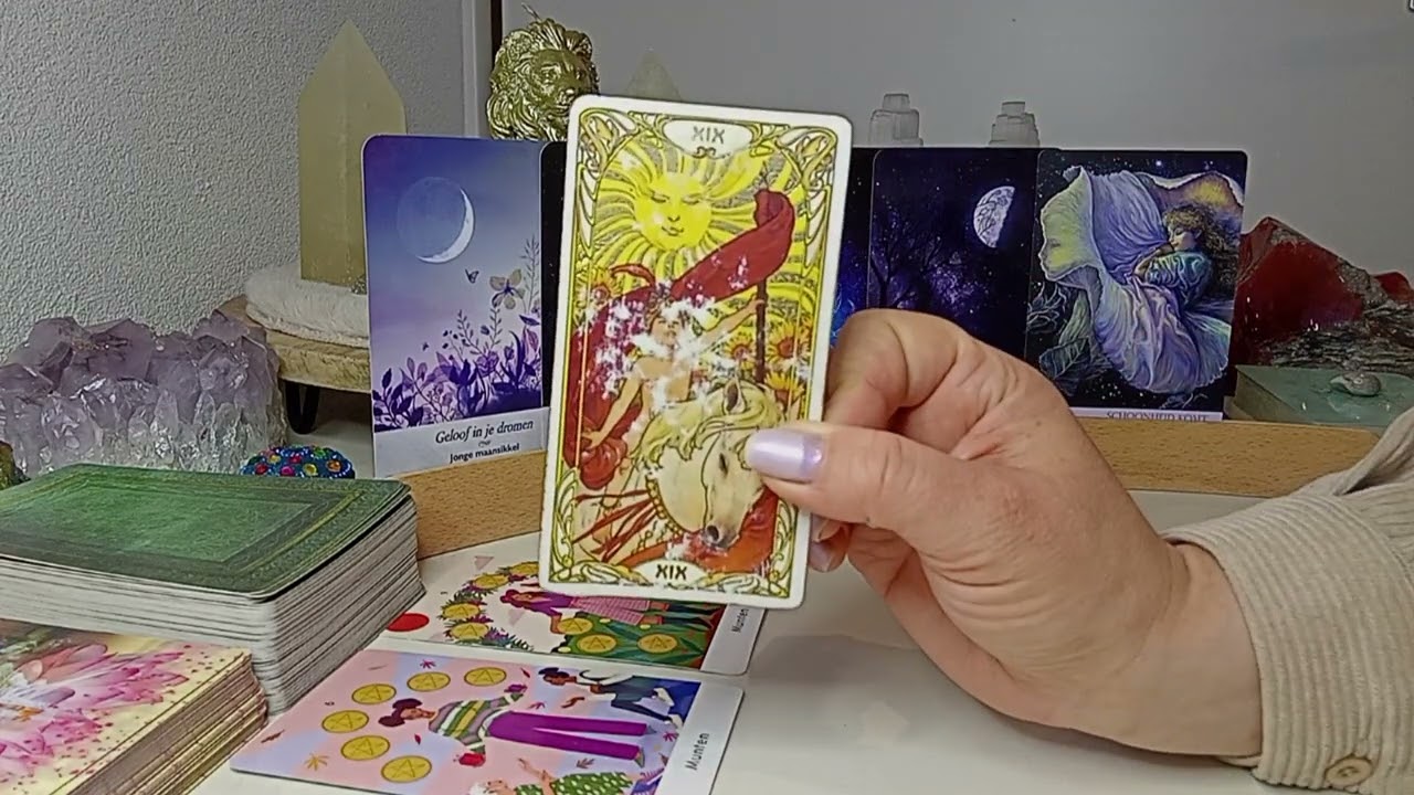 Engelenboodschap 😇 Komende 48 uur ✨️ Er komt voorspoed op je pad, ga 'n andere koers varen! 🍀🙏❤️