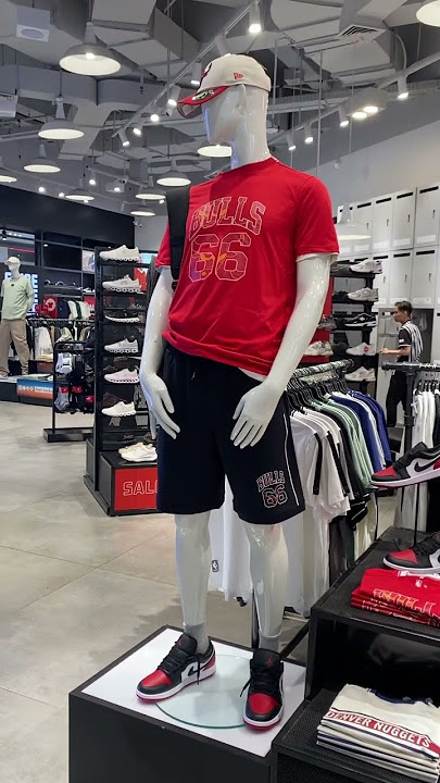 Patung Baju Merah ❣️#patung #boneka #manekin #lucu #gemas #baju #shorts #fyp