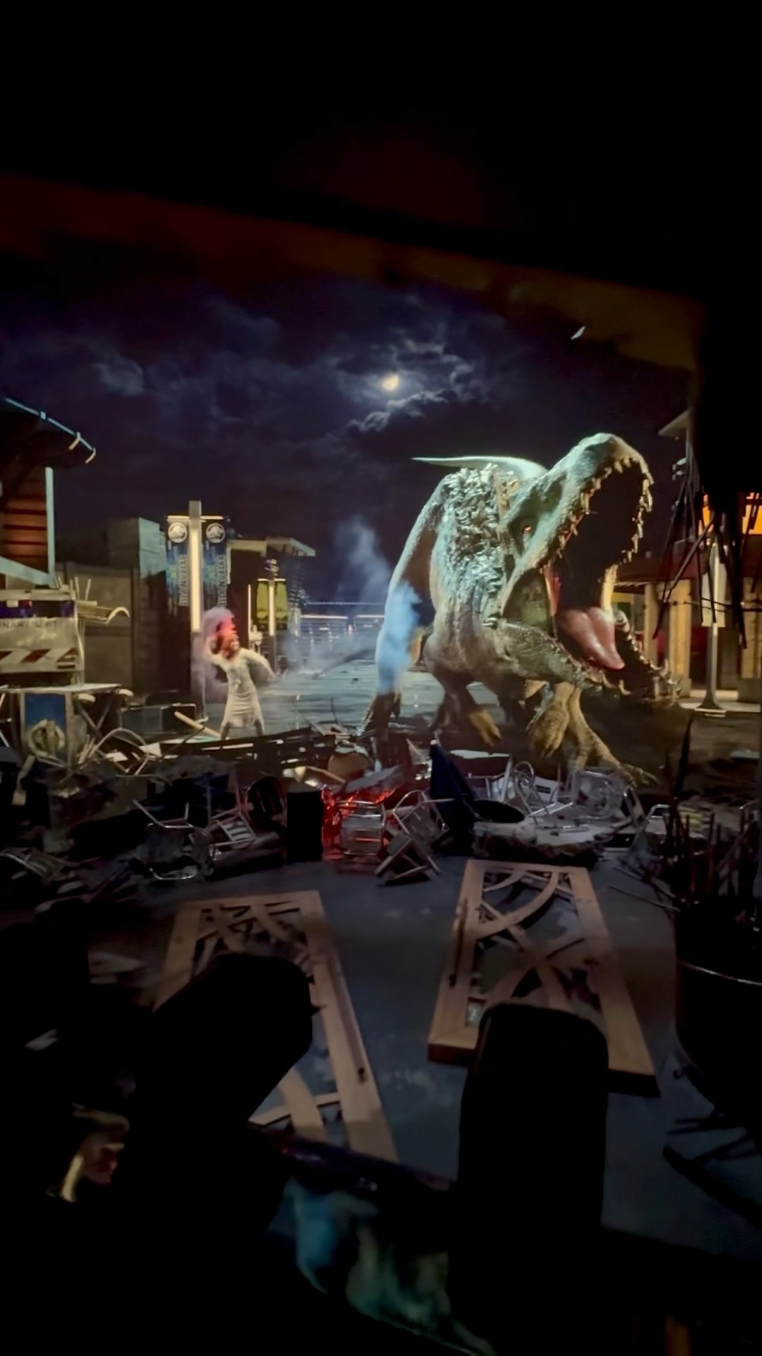 ジュラシック・ワールドの大人気アトラクション！ Jurassic World