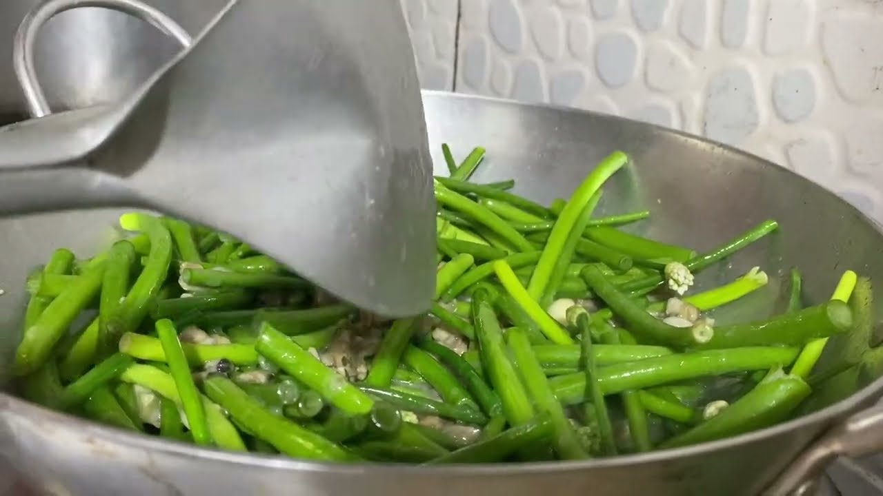 bông hành xào Hến món ngon miền quê