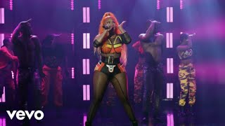 Nicki Minaj - Barbie Dreams, Ganja Burns & FEFE (Live From The Ellen Show 2018) chords