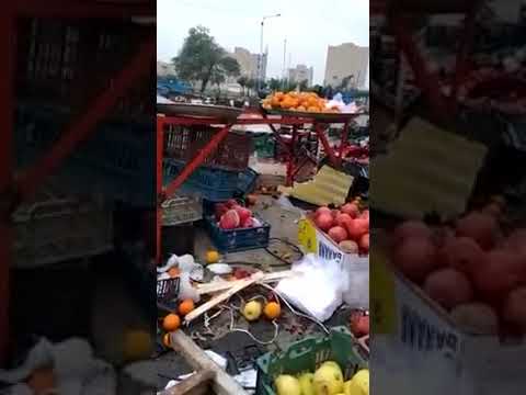 تخریب دکه های دست فروشان اهواز توسط نیروهای سرکوبگر نظام