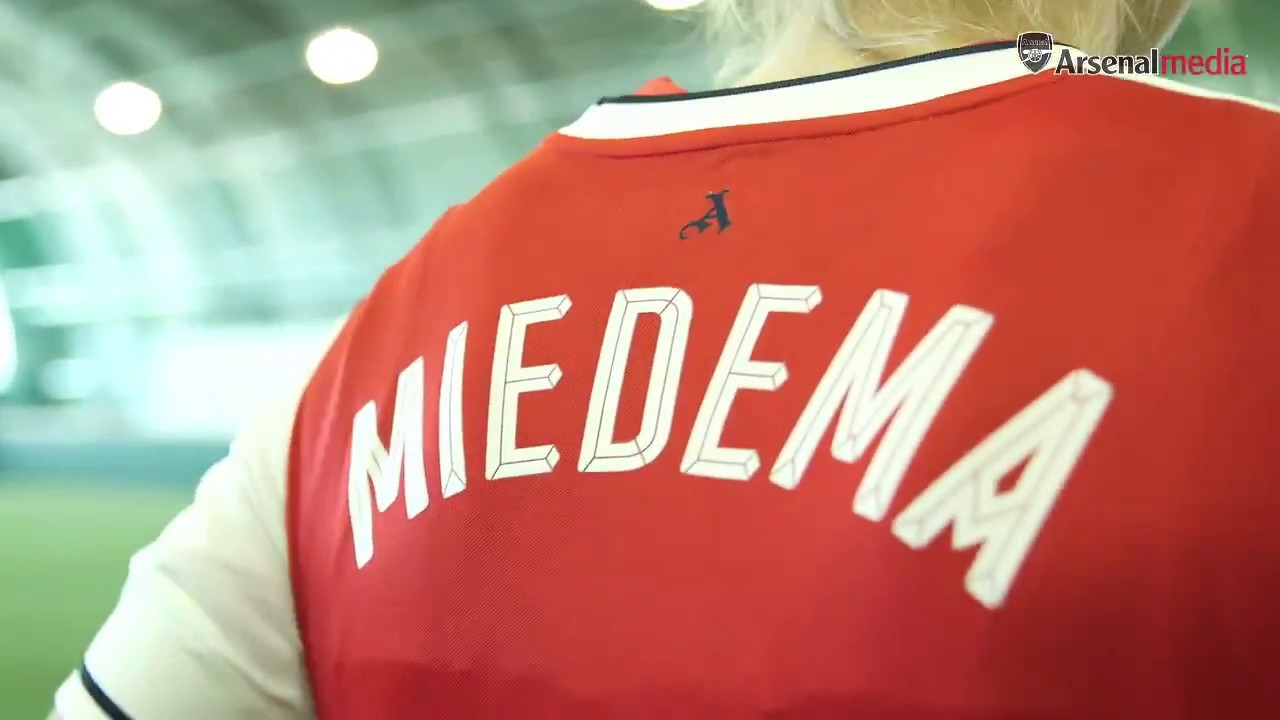 miedema arsenal jersey