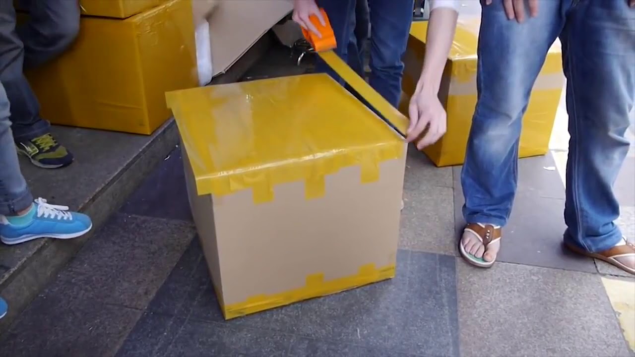 Как сделать ручку на коробке из скотча
