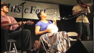 Video thumbnail of "Carolina Chocolate Drops - Don't Get Trouble in Your Mind"