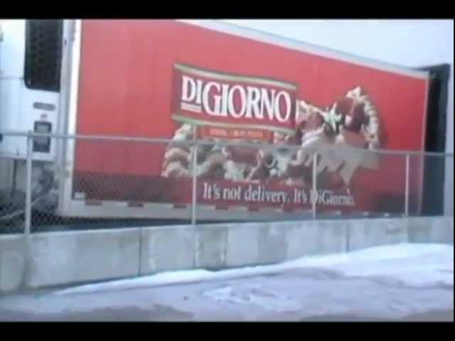 Guarda Screaming at Trucks and Trains DUBSTEP + AUTOTUNE (SpacePandas Remix) su YouTube