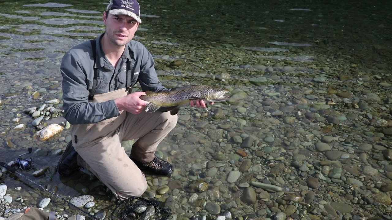 Рыбалка в среднем течении реки Орети в Саутленде.