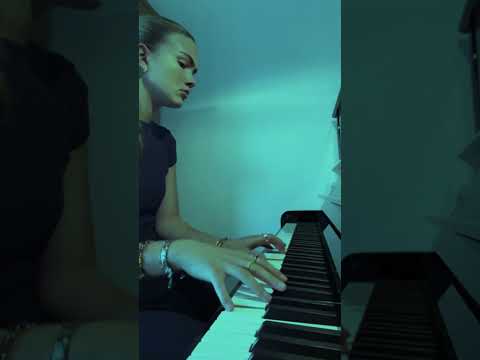 LOVE ME AGAIN ON PIANO 