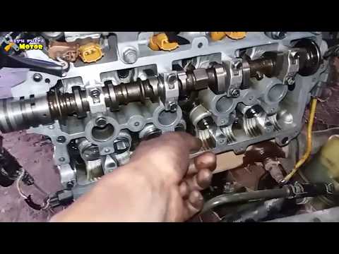 KESIBUKAN BAYU PUTRA MOTOR LAGI TURUN MESIN TOYOTA COROLLA T120SS DAN LUXIO SERTA FINISING FUSO F