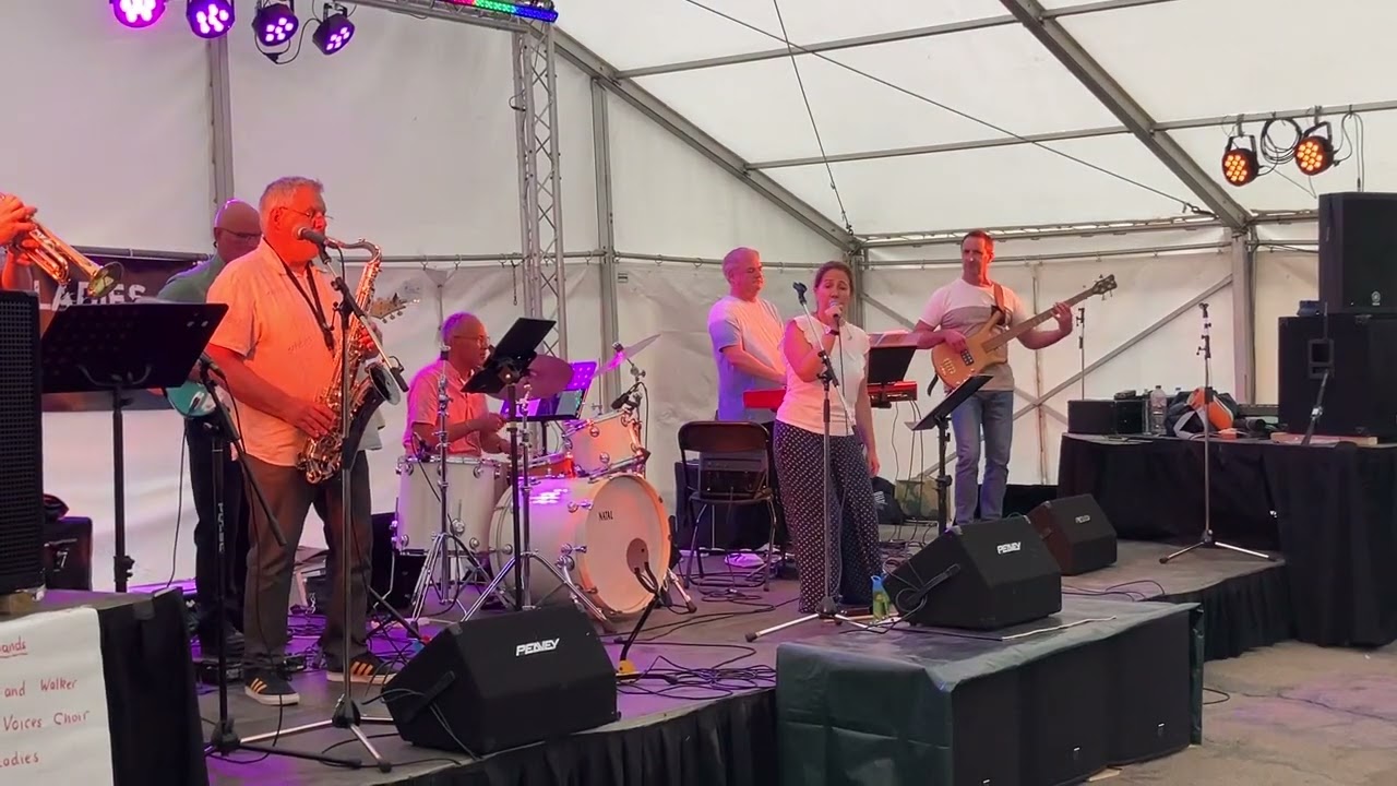 The Bag Ladies playing AWB when will you be mine 