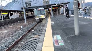 響くジョイント音‼︎221系NC622編成みやこ路快速奈良行き木津駅到着発車。