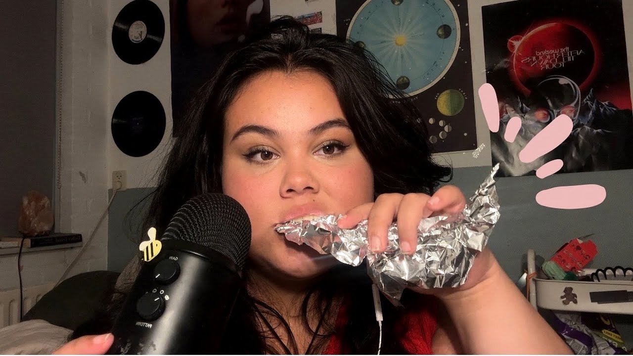 ASMR chewing on random objects 🍴{ biting+chewing, mouth sounds}