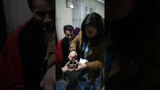Asker yareni  ķına yakıyor