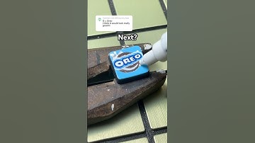 Drawing O for Oreo but on my keyboard! Custom keyboard!