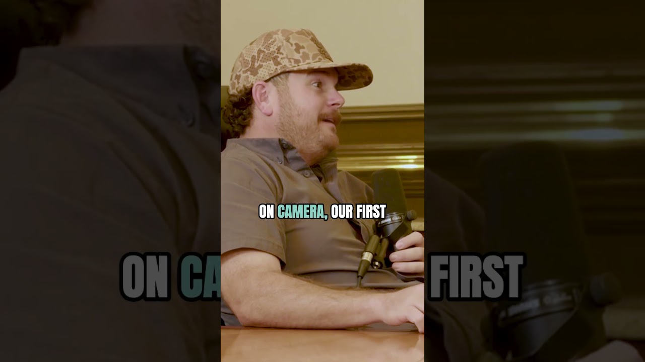 Стивен Макби и Элли Эклунд рассказывают, как на самом деле произошёл их первый поцелуй 