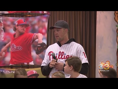 Phillies' Rhys Hoskins, Phanatic Surprise Students At St. Laurentius School