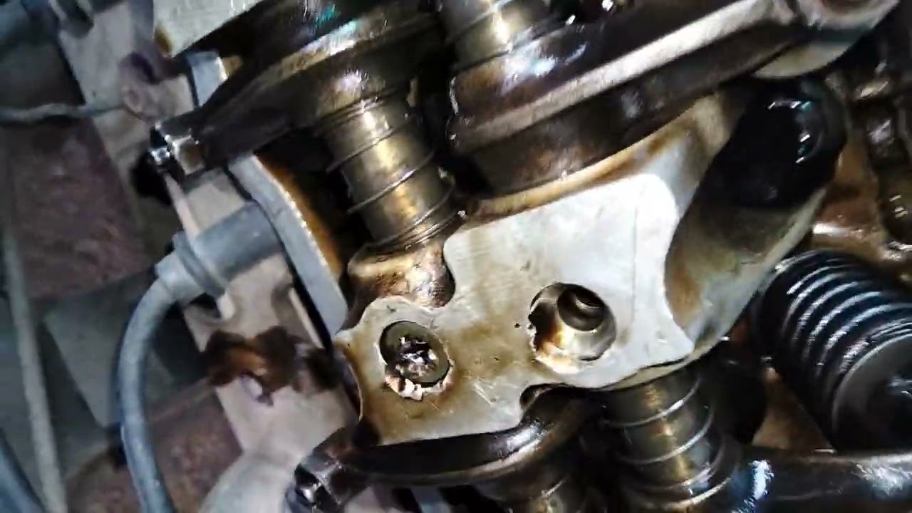 تسليك مجرى الزيت     اوعه حد يقول لك عمره قبل ما تتاكد