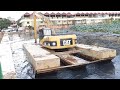 Good Job Operator Excavator CAT Long Arm Cleaning Canal, Mud Digging