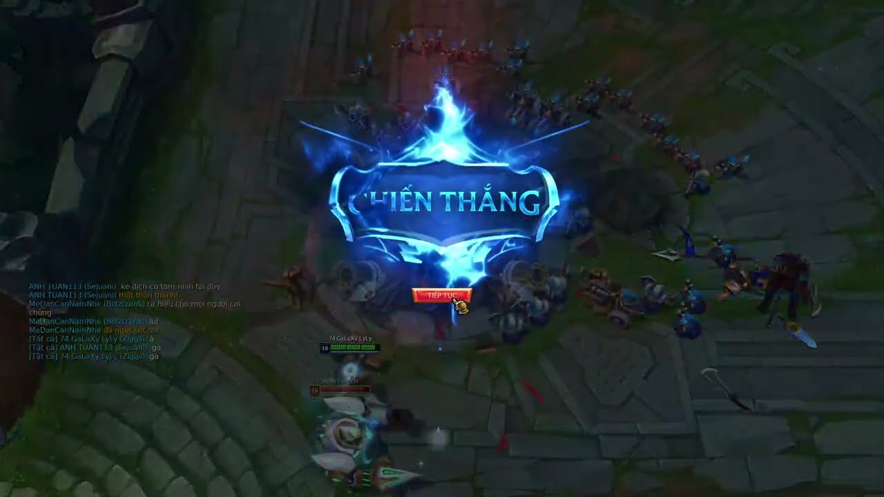 Top 10 highlighs URF 2022 - Mid feed cho doi ban xanh le