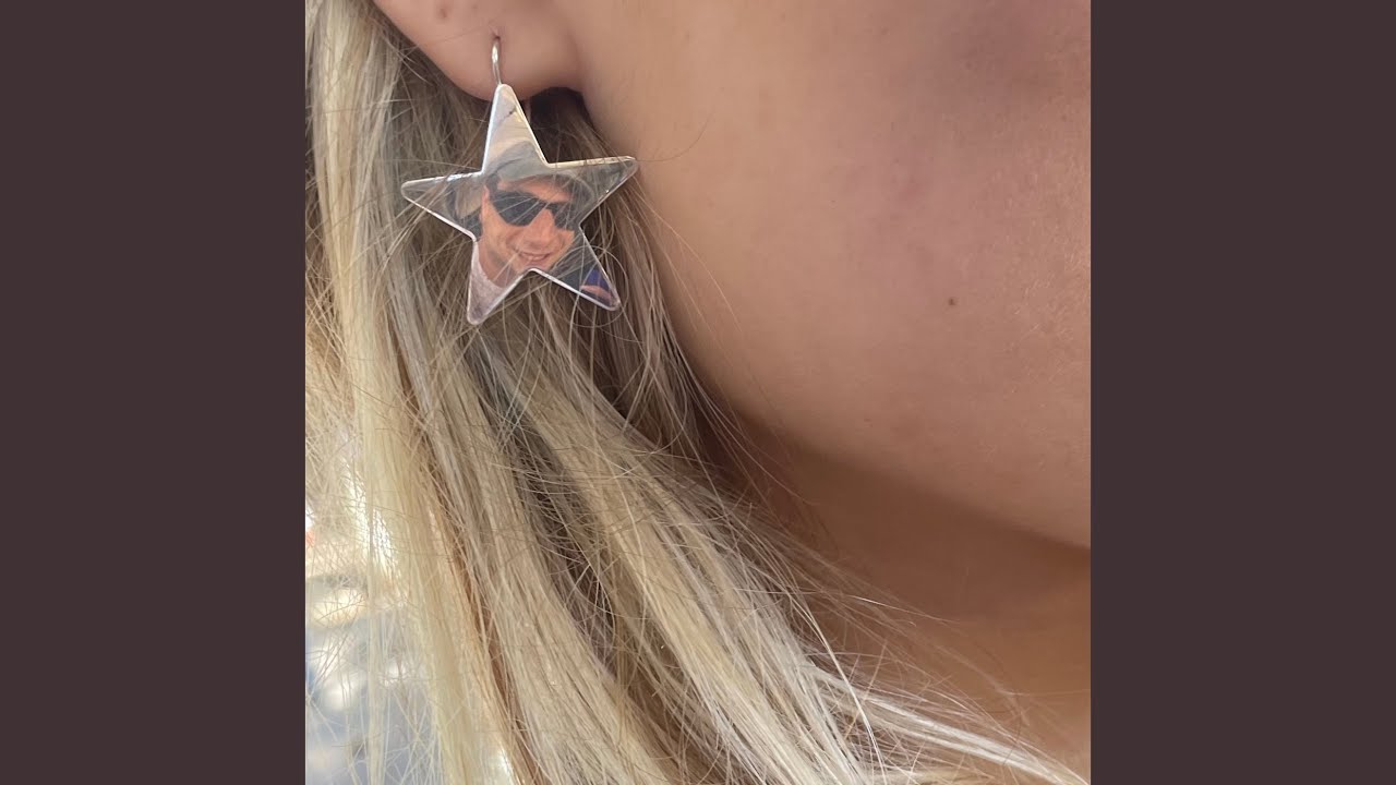 Guarda Estrelles su YouTube Guarda Estrelles su YouTube