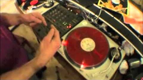 iCrates DJ Tutorial with Ellaskins of djtutor.com | How to Mix Old School Funk