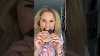 KIM KARDASHIAN CRYING FACE MEME COOKIE! 🤣 #shorts #kimkardashian #kardashians