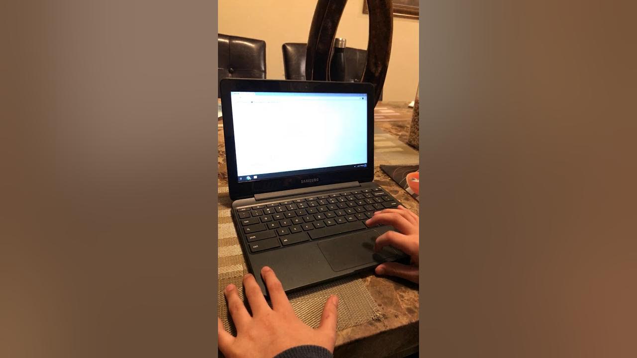 How to change you BACKGROUND ON A CHROMEBOOK YouTube