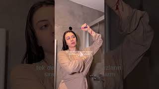 Tek Derdi Kendisi Olan Kızların Sıradan Bir Pazar Akşamı