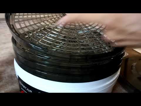 Сушарка для овочів та фруктів WetAir FD-245