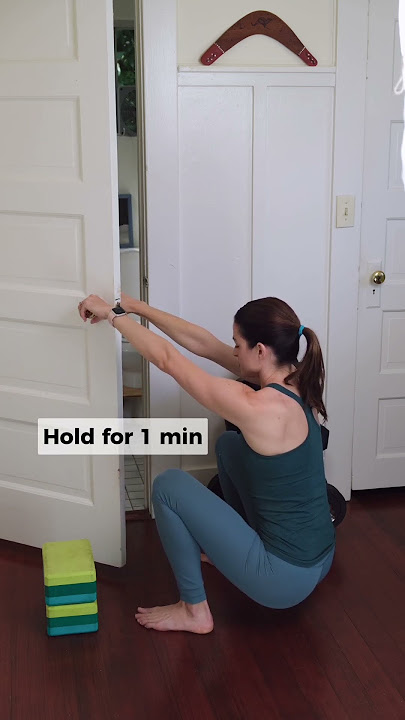 Pelvic Floor Birth Prep: Supported Squat #pelvicfloor #pregnancy #hipmobility