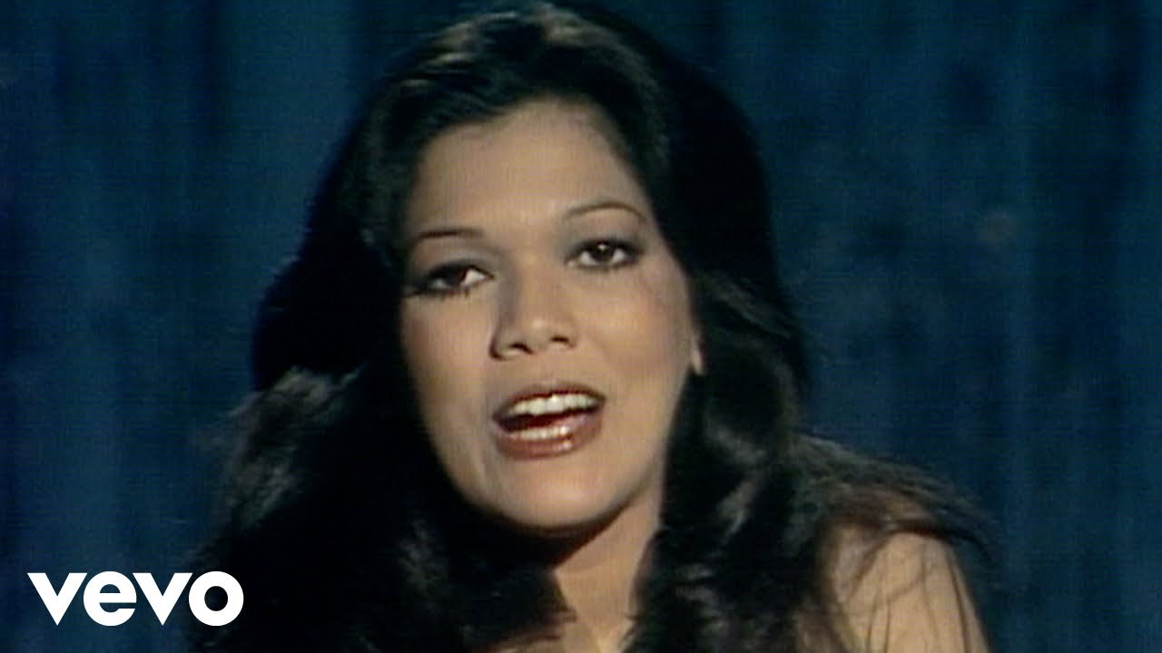 Angela Carrasco - Dos Cuerpos (300 Millones (Actuación TVE))