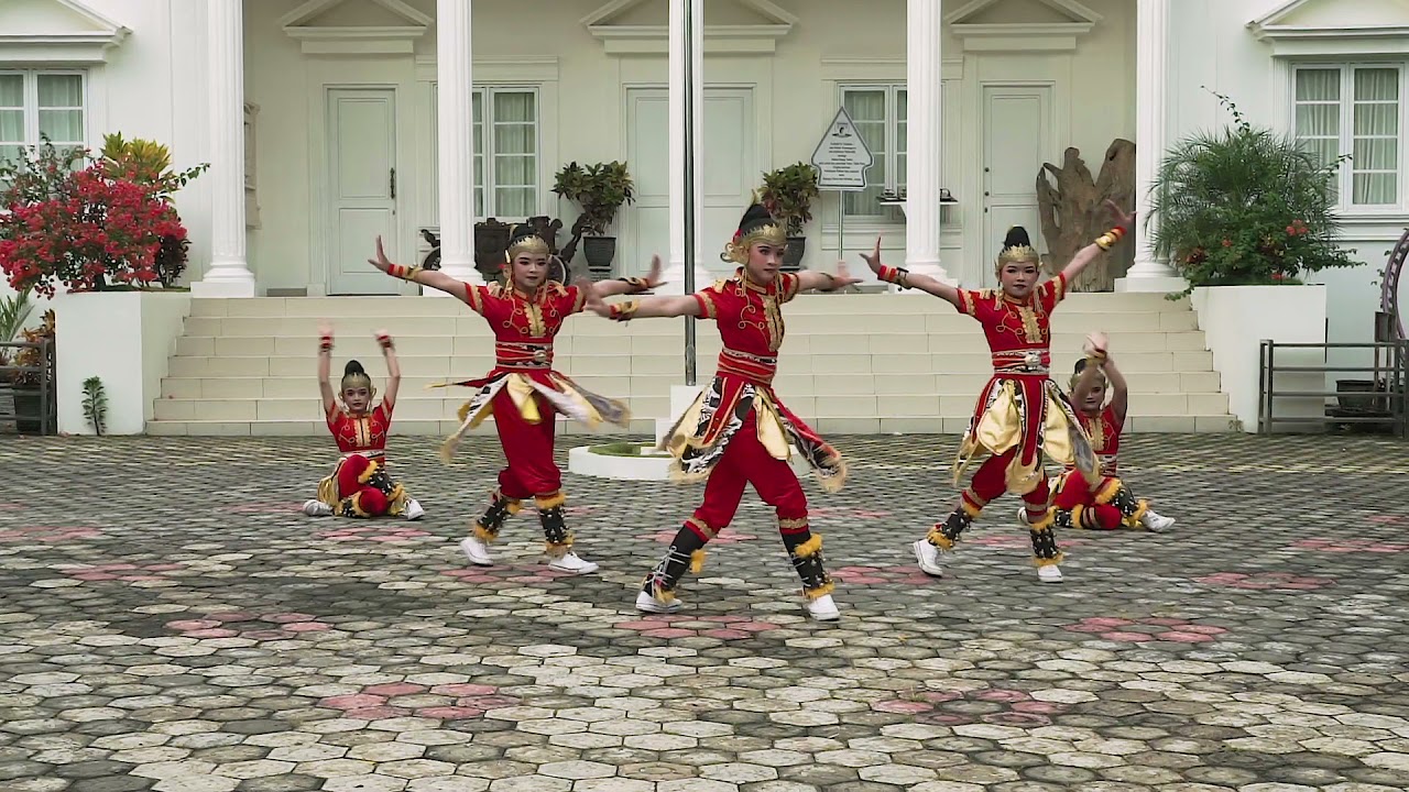 Tari Krincing Nogiren || SMP Negeri 1 Tirtomoyo || Juara 3 Tingkat Kab || Lomba Hari Pahlawan 2021